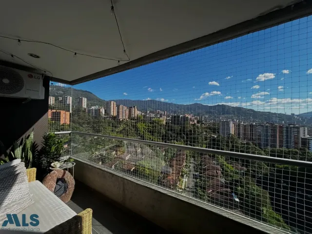 Apartamento en Envigado en Loma de Benedictinos