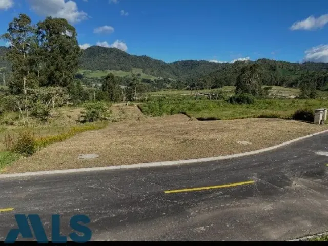 Lote Residencial en La Ceja en V. El Tambo