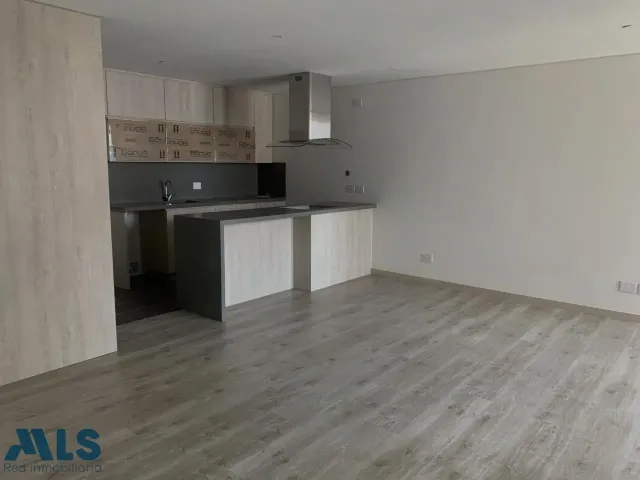 Apartamento en Medellín en Altos del Poblado