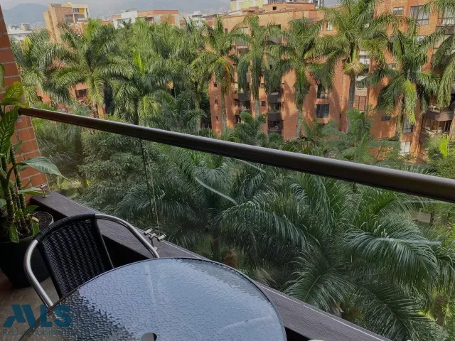 Apartamento en Medellín en Conquistadores