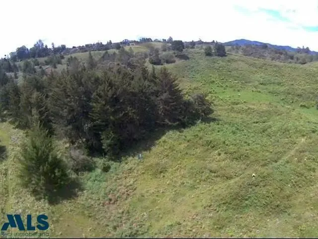 Lote Residencial en El Carmen en Corredor San Anonio- La Ceja