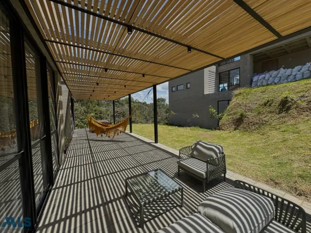 Casa en Envigado en Alto del escobero (Envigado)