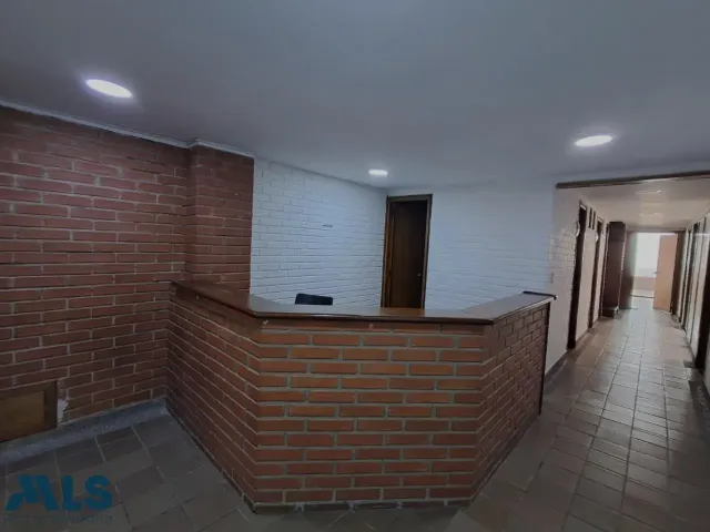 Oficina en Medellín en Laureles
