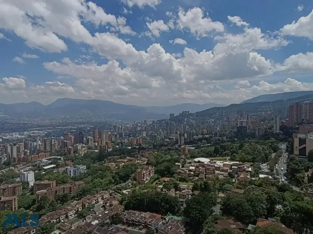 Apartamento en Medellín en Linares