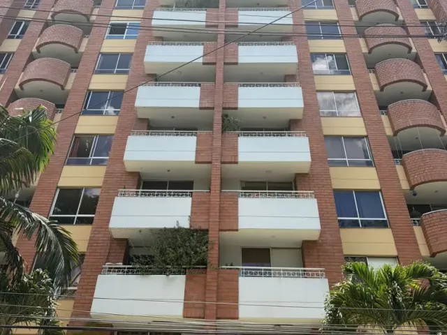 Modern 2-Bedroom Apartment for Rent in Patio Bonito Poblado | 65 m² | Balcony, Parking & Excellent Location
