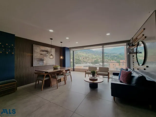 Apartamento en Envigado en Loma de los Mesa