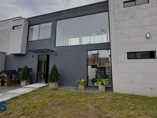 Casa en San Vicente en Chaparral