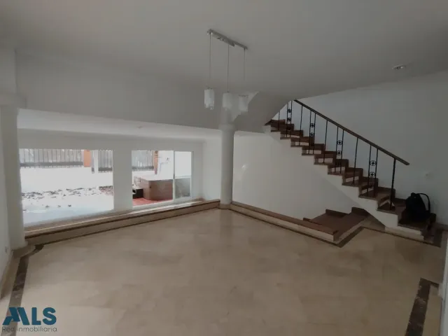 Apartamento en Medellín en El Campestre
