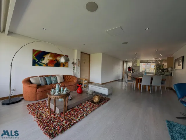 Apartamento en Envigado en Loma de Benedictinos
