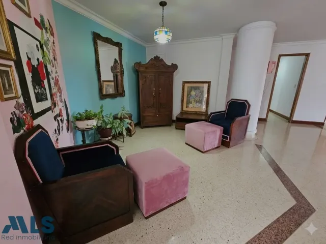 Apartamento en Medellín en Laureles
