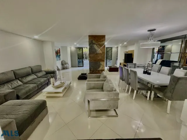Casa en Medellín en El Tesoro