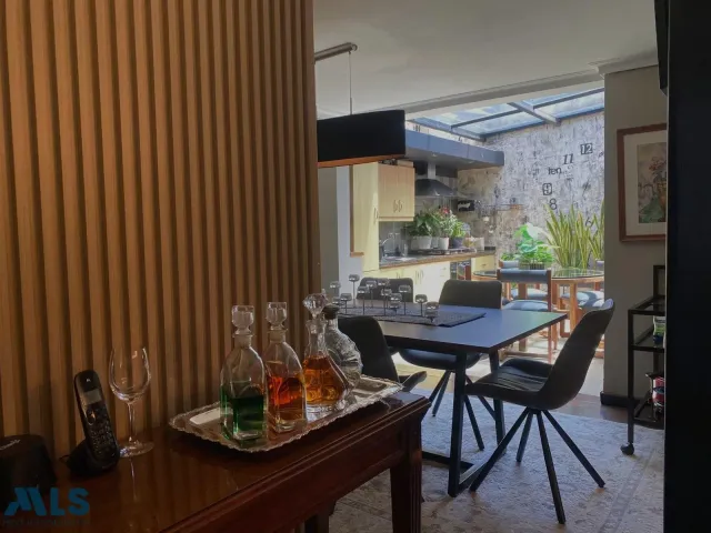 Casa en Envigado en Loma del Escobero
