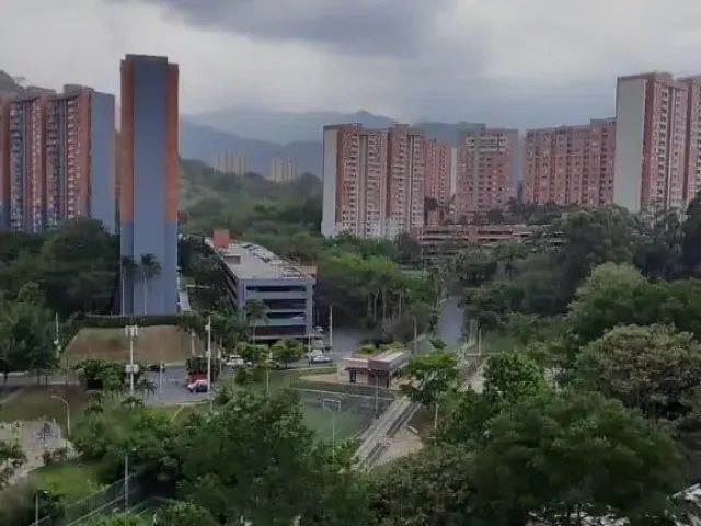 Apartamento en Medellín en Loma de Los Bernal