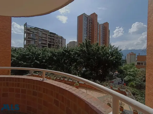 Apartamento en Medellín en Castropol