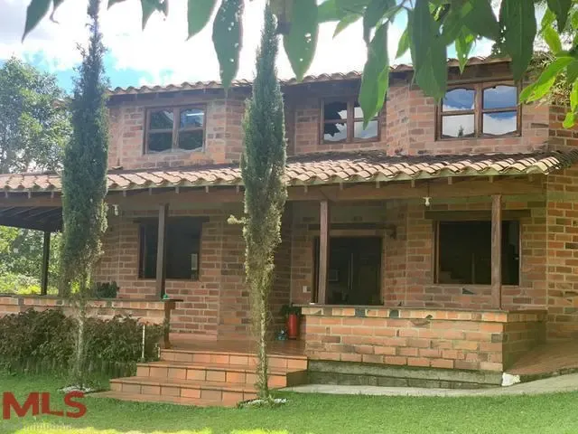 Casa en Rionegro en V. Pontezuela