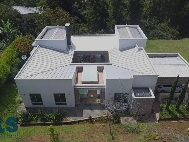 Casa en La Estrella en La Tablaza