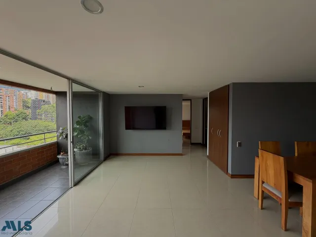 Apartamento en Envigado en Loma de Cumbres