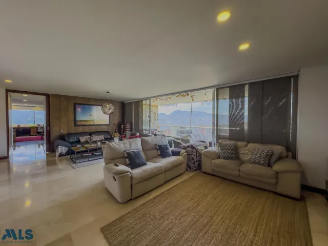 Apartamento en Medellín en Los Naranjos