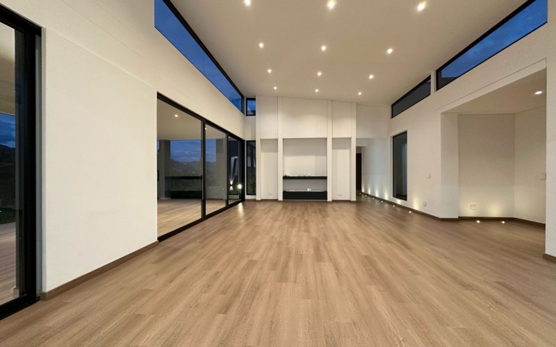 Luxury Home with 1,876 m² Lot in El Retiro – Tranquil Living Awaits