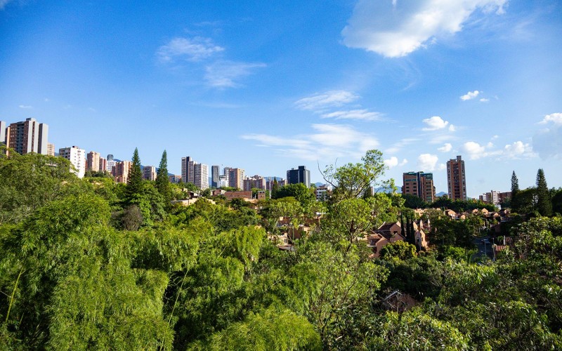 Semi-furnished Apartment Located in El Poblado Provenza