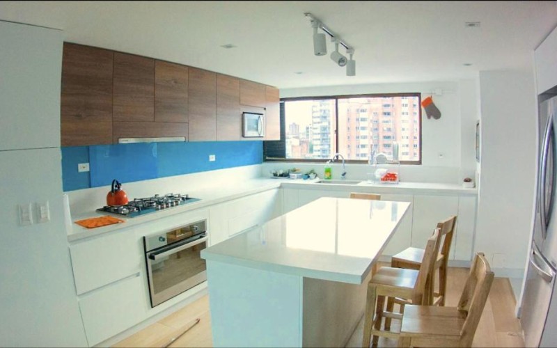 Fully Remodeled and Furnished Apartment with Private Balcony and Modern Amenities in Laureles