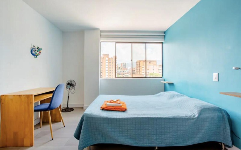 Fully Remodeled and Furnished Apartment with Private Balcony and Modern Amenities in Laureles