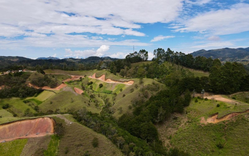 Large 18,700 m² Lot for Sale in Exclusive El Retiro, Antioquia Parcelation – Perfect for Your Dream Home