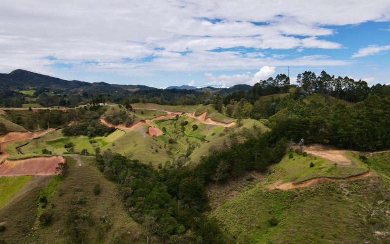 Large 18,700 m² Lot for Sale in Exclusive El Retiro, Antioquia Parcelation – Perfect for Your Dream Home