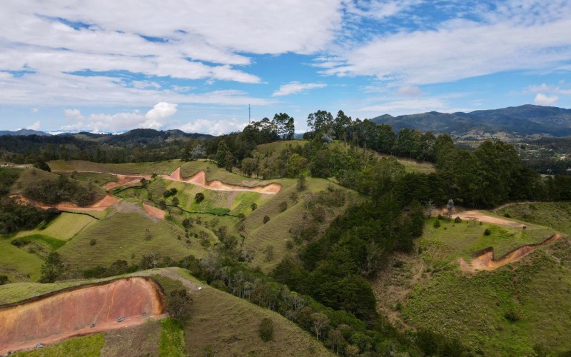Large 18,700 m² Lot for Sale in Exclusive El Retiro, Antioquia Parcelation – Perfect for Your Dream Home