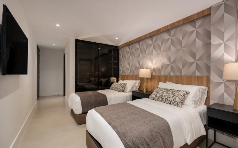 High-Yield Opportunity: Invest in Medellín’s Premier Luxury Villa