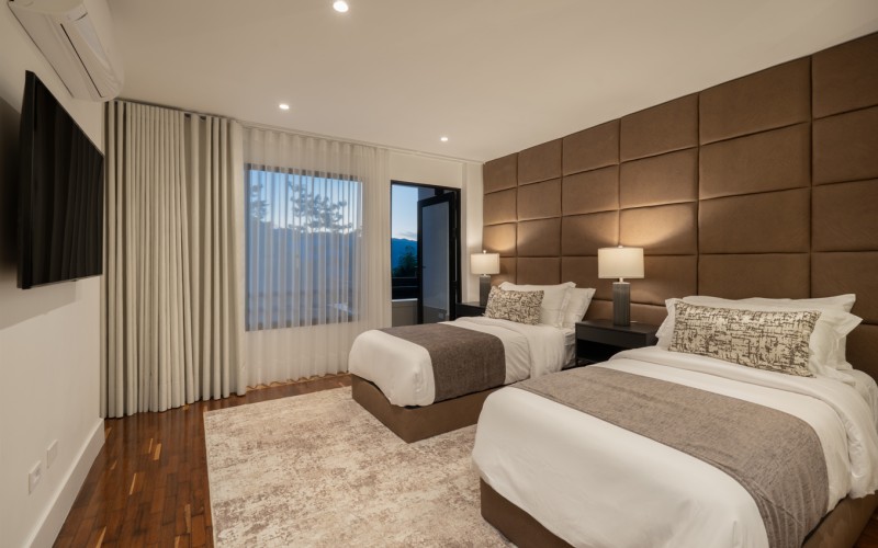 High-Yield Opportunity: Invest in Medellín’s Premier Luxury Villa