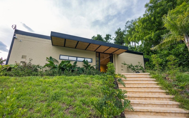 Luxury Living or Investment: Your San Jerónimo Oasis