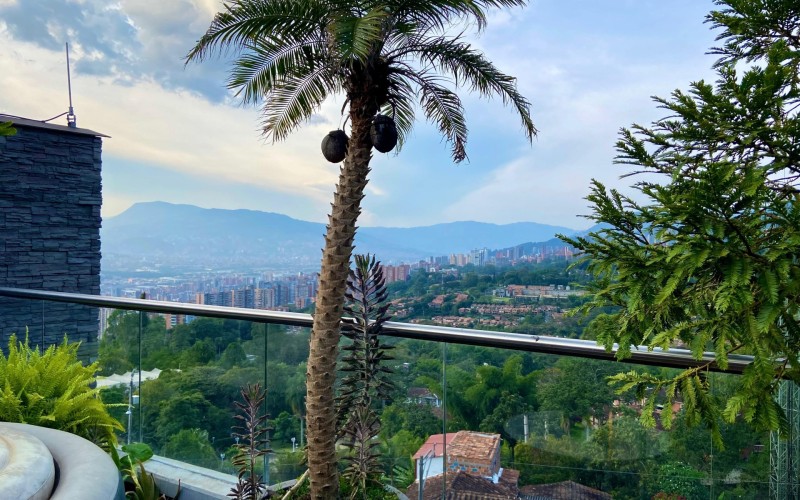 DAILY RENTALS. A Perfect Blend of Luxury and Serenity: Invest in Your Envigado Duplex Retreat