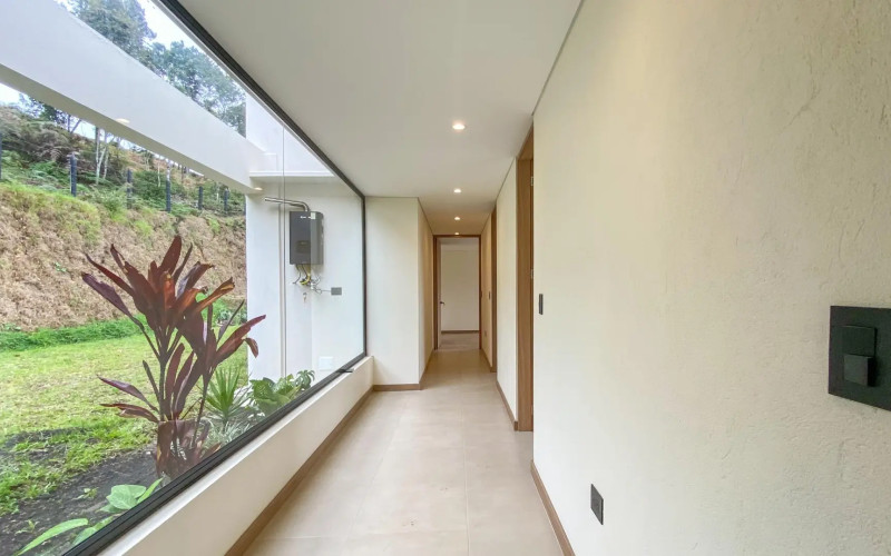 Beautiful Country House For Sale - Ríonegro, Very close to the Airport