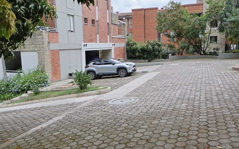 Apartment in Torres de San Diego Medellín - Spacious, Modern, and Full of Amenities