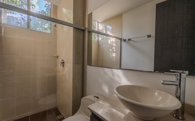 CASTROPOL 3 Bedroom Apartment in El Poblado
