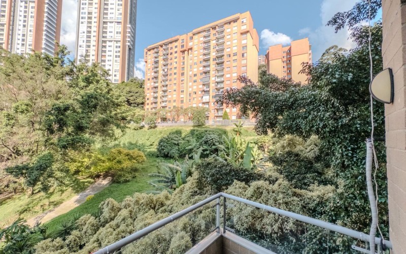 CASTROPOL 3 Bedroom Apartment in El Poblado