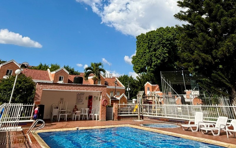 House for Sale in La Mota, Medellín – Perfect for Your Family