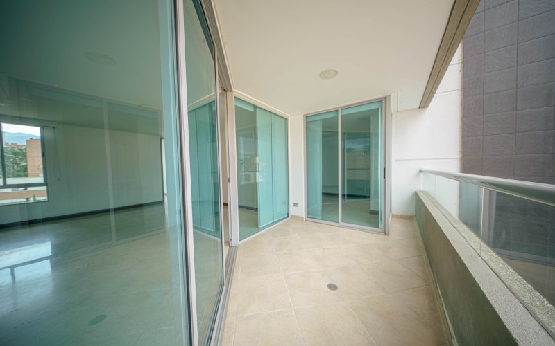 Exclusive 3-Bedroom Apartment for Sale in Laureles – Quiet, Private, and Steps from UPB