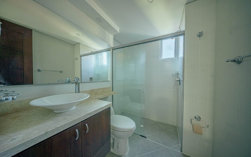 Exclusive 3-Bedroom Apartment for Sale in Laureles – Quiet, Private, and Steps from UPB