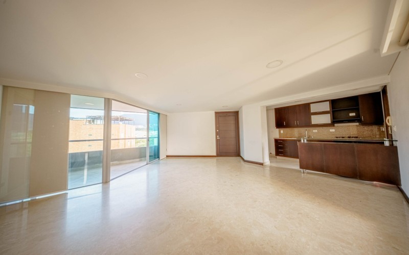 Exclusive 3-Bedroom Apartment for Sale in Laureles – Quiet, Private, and Steps from UPB