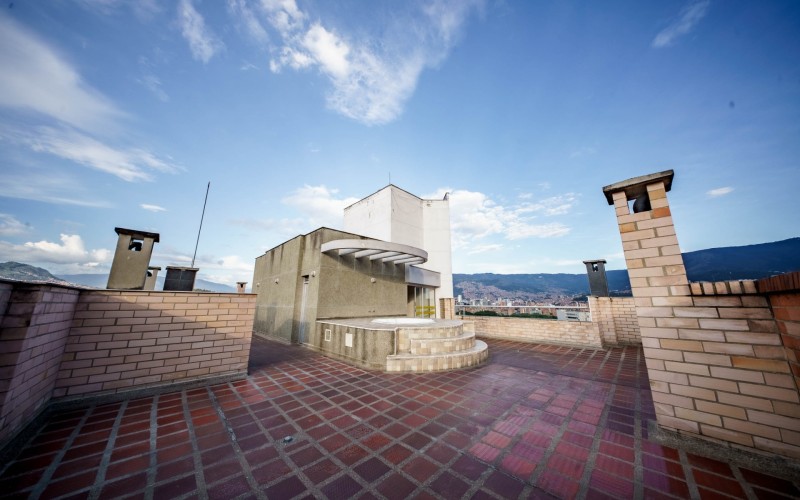 Exclusive 3-Bedroom Apartment for Sale in Laureles – Quiet, Private, and Steps from UPB