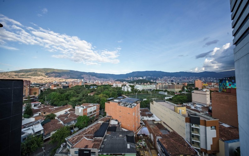Exclusive 3-Bedroom Apartment for Sale in Laureles – Quiet, Private, and Steps from UPB