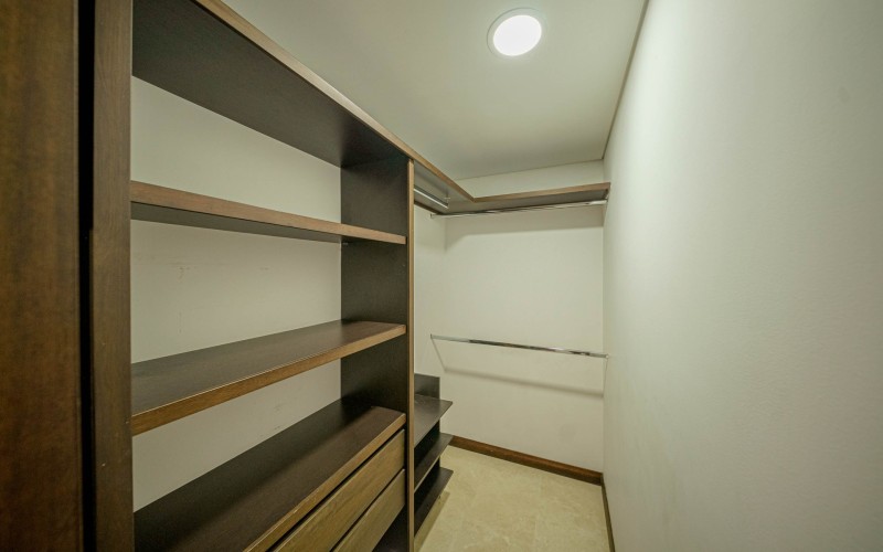 Exclusive 3-Bedroom Apartment for Sale in Laureles – Quiet, Private, and Steps from UPB
