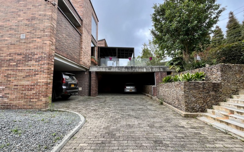 Exclusive House for Sale in Alto de Las Palmas