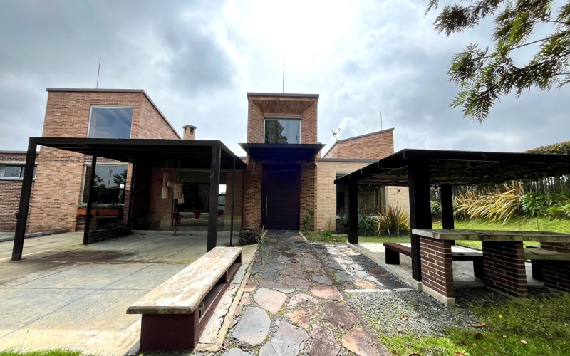 Exclusive House for Sale in Alto de Las Palmas