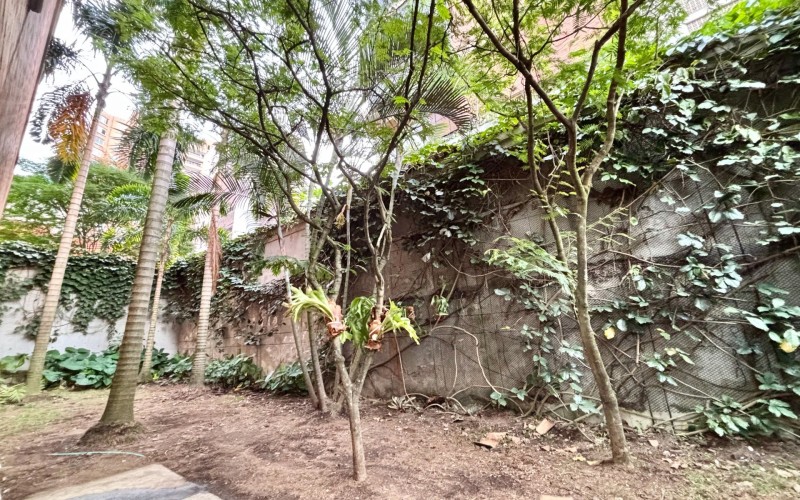 Modern Loft for Sale in El Poblado: Near Provenza with Pool and Security 24/7
