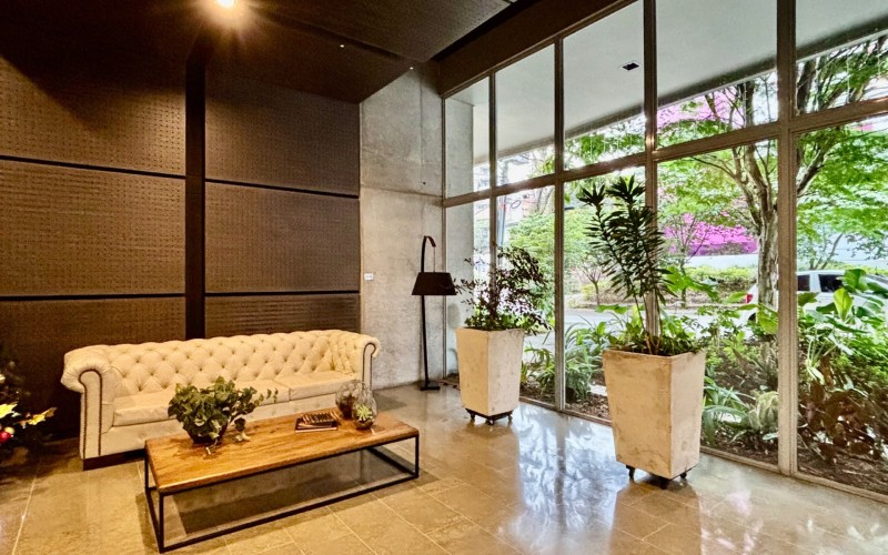 Modern Loft for Sale in El Poblado: Near Provenza with Pool and Security 24/7