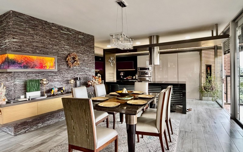 Exclusive Apartment in El Poblado, Medellín – 253m² of Luxury and Comfort