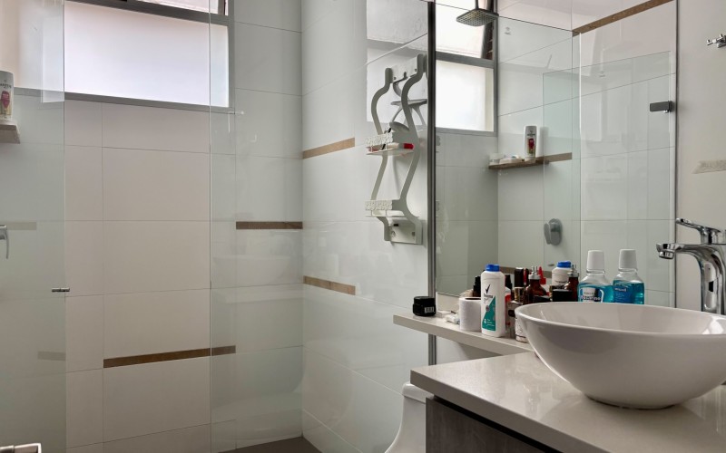 Exclusive Apartment in El Poblado, Medellín – 253m² of Luxury and Comfort